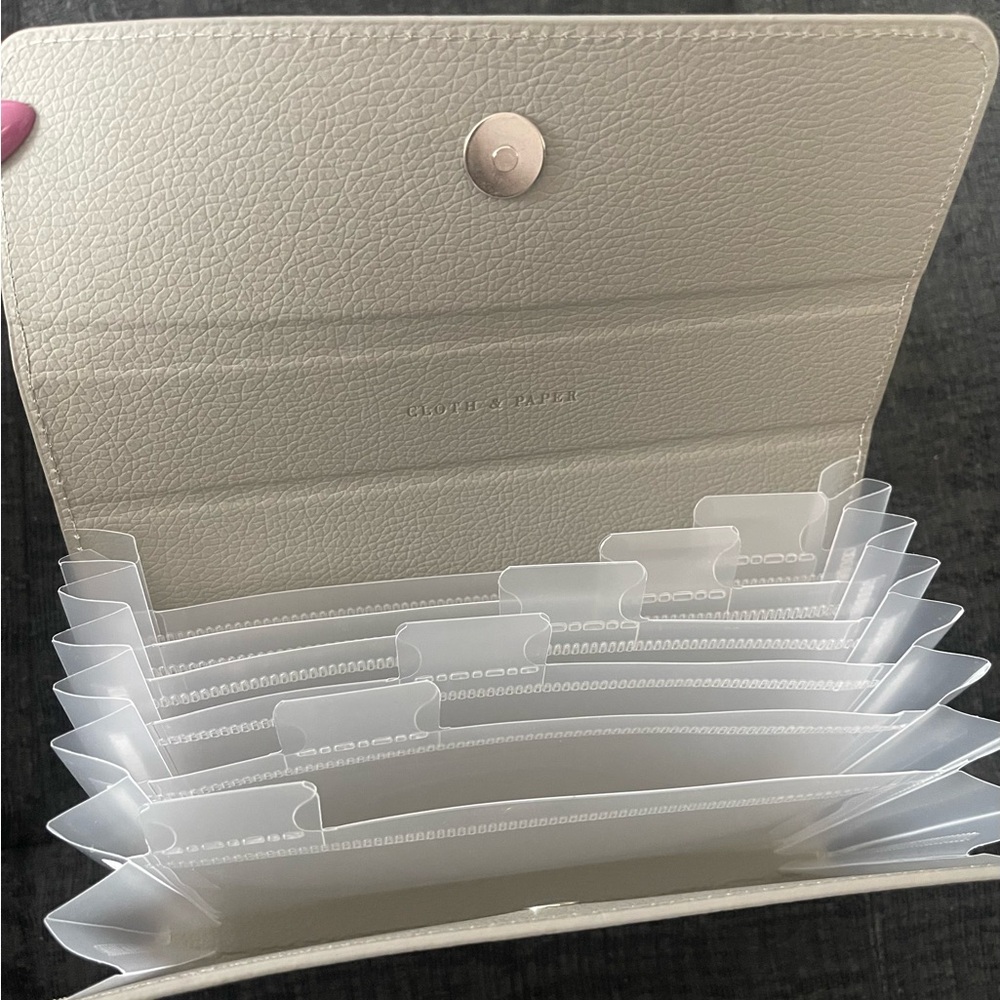 Cloth and Paper - Financial Organizer - Picture 2 of 3